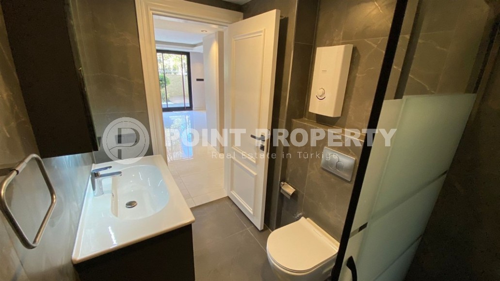 Двухуровневая квартира с качественной чистовой отделкой и полным набором бытовой техники, в 600 метрах от моря-id-7492-фото-17