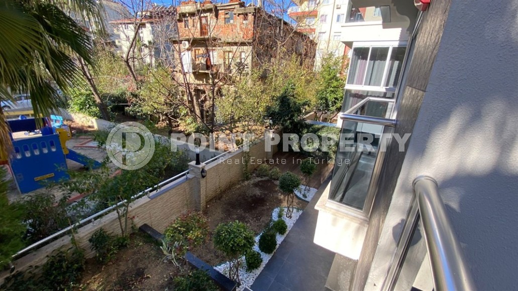 Двухуровневая квартира с качественной чистовой отделкой и полным набором бытовой техники, в 600 метрах от моря-id-7492-фото-21