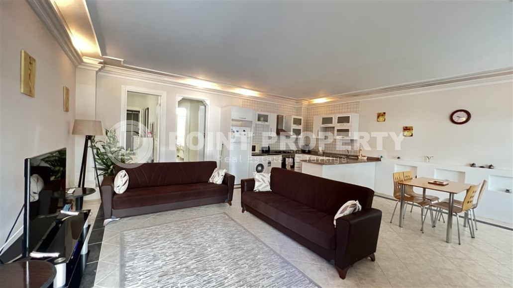 Доступная по цене квартира с мебелью и бытовой техникой в 250 метрах от моря, в центре района Оба-id-7496-фото-1