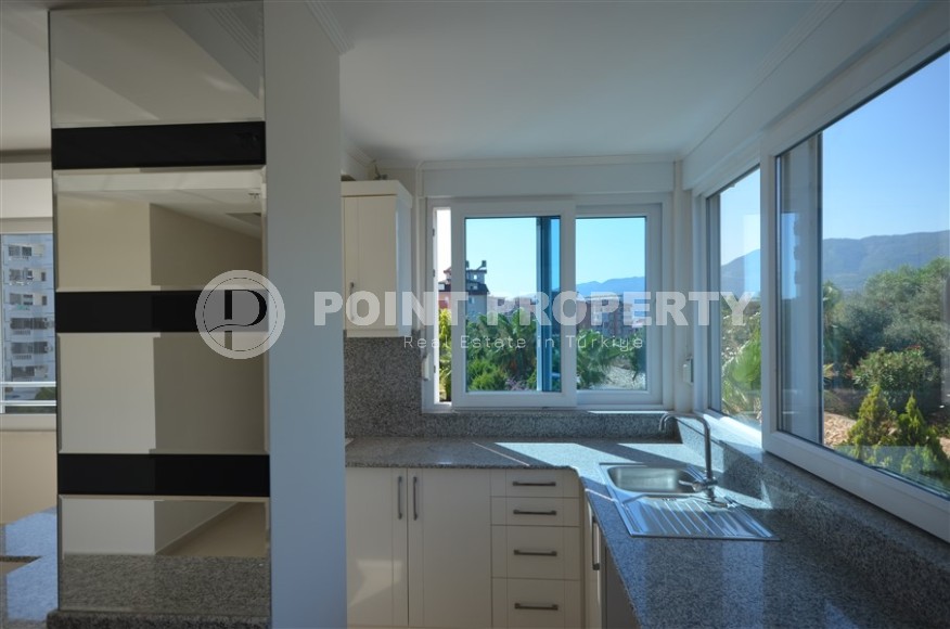 Просторная квартира, общей площадью 120 м2, в благоустроенном жилом комплексе, построенном в 2010 году-id-7499-фото-4