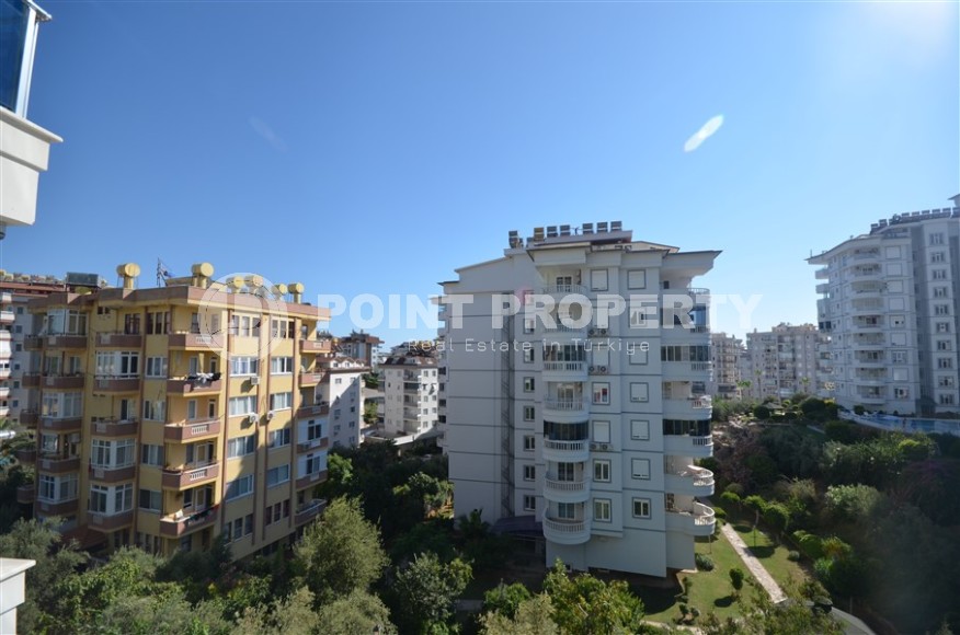 Просторная квартира, общей площадью 120 м2, в благоустроенном жилом комплексе, построенном в 2010 году-id-7499-фото-9