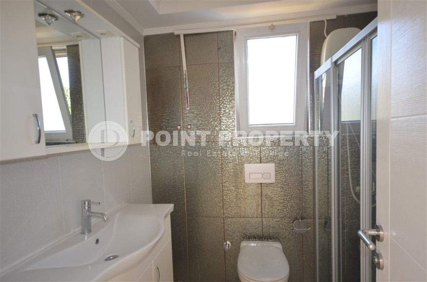 Просторная квартира, общей площадью 120 м2, в благоустроенном жилом комплексе, построенном в 2010 году-id-7499-фото-10