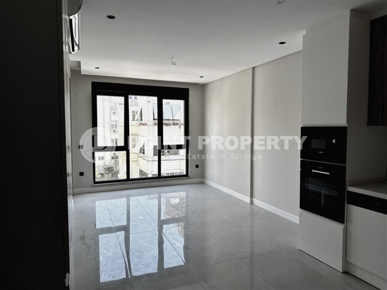 Новая квартира с качественной чистовой отделкой и полным набором бытовой техники, на 2-м этаже в резиденции премиум класса, введенной в эксплуатацию в 2023 году-id-7500-фото-5