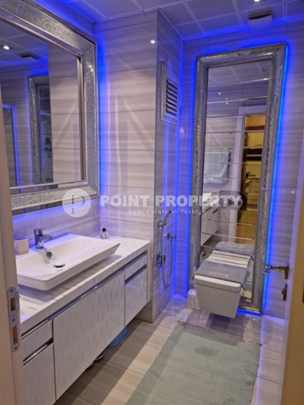 Просторная квартира 1+1, общей площадью 70 м2, на 8-м этаже в центре современного района Аланьи - Махмутлар-id-7502-фото-8