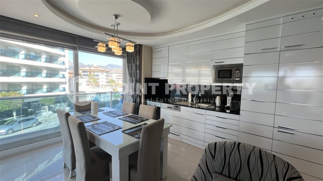 Stylish apartment with designer renovation, on the 2nd floor in a comfortable residential complex with hotel infrastructure, built in 2013-id-7504-photo-3