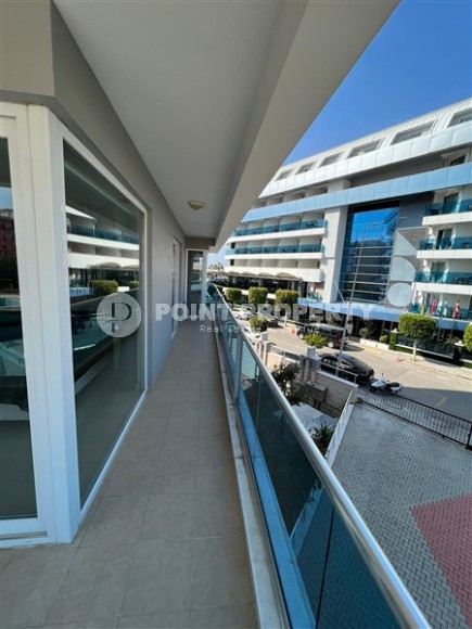 Stylish apartment with designer renovation, on the 2nd floor in a comfortable residential complex with hotel infrastructure, built in 2013-id-7504-photo-11