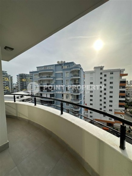 Панорамная квартира 1+1 с видом на город, на 8-м этаже в центре района Махмутлар-id-7506-фото-9