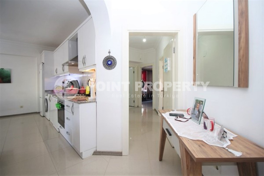 Alanya center: four-room apartment, 140m², in a complex with a swimming pool, 50m from the sea-id-1579-photo-3