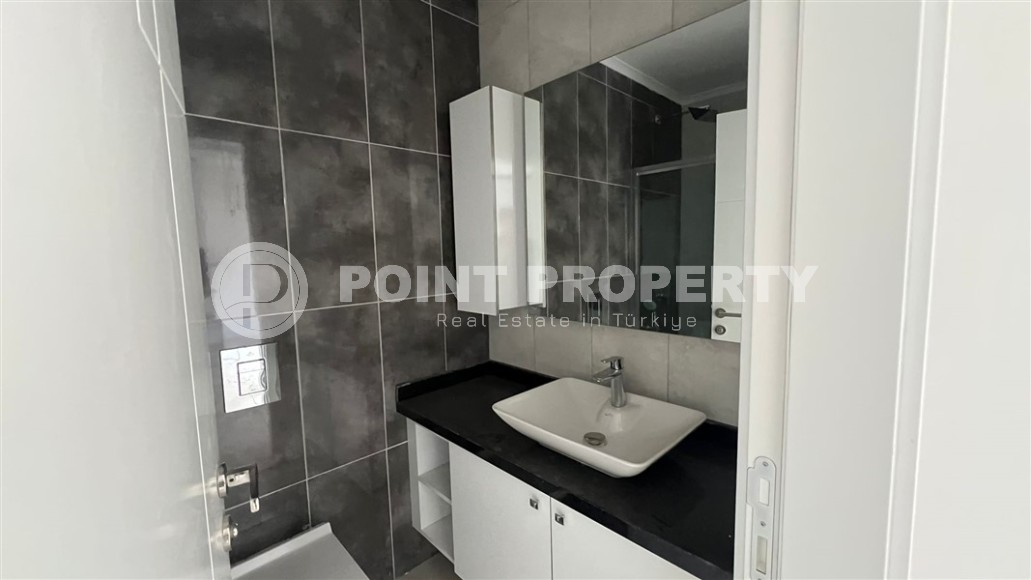 New apartment in a luxury residential complex with a “city within a city” infrastructure, in the center of the modern area of Alanya - Mahmutlar-id-7516-photo-5