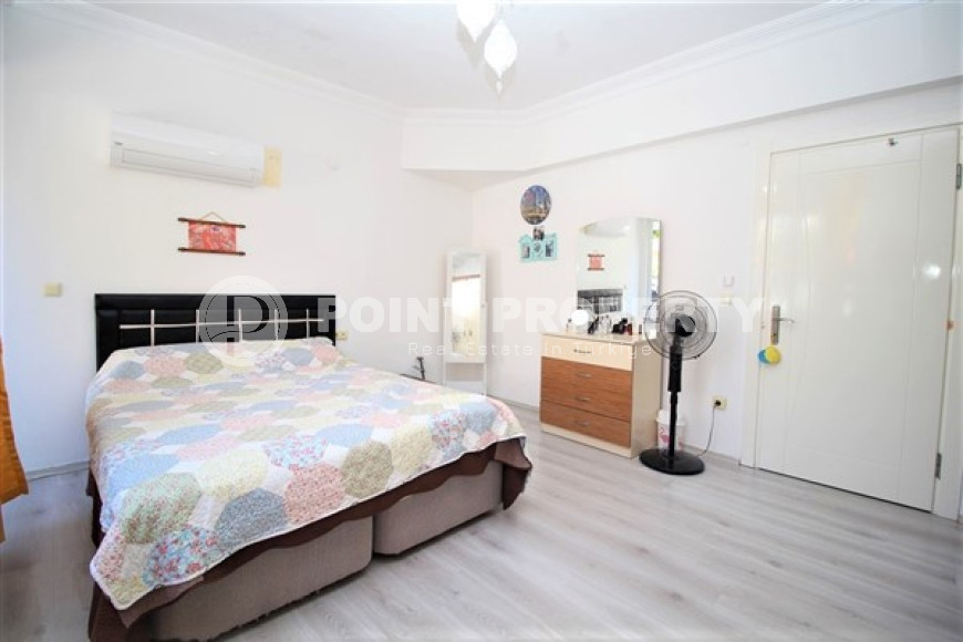 Alanya center: four-room apartment, 140m², in a complex with a swimming pool, 50m from the sea-id-1579-photo-13