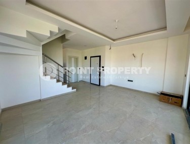 Панорамная квартира с видом на море и горы, на 5-м этаже с мансардой в спокойном районе Аланьи - Демирташ-id-7519-фото-2