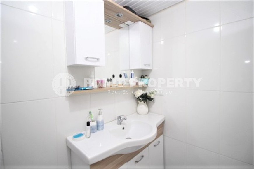 Alanya center: four-room apartment, 140m², in a complex with a swimming pool, 50m from the sea-id-1579-photo-17