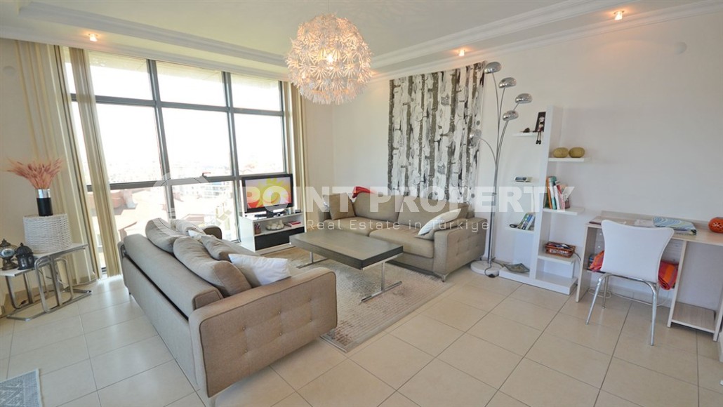 Панорамная двухуровневая квартира на 4-м этаже с мансардой, в жилом комплексе с богатой внутренней инфраструктурой-id-7533-фото-1