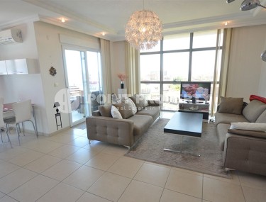 Панорамная двухуровневая квартира на 4-м этаже с мансардой, в жилом комплексе с богатой внутренней инфраструктурой-id-7533-фото-2