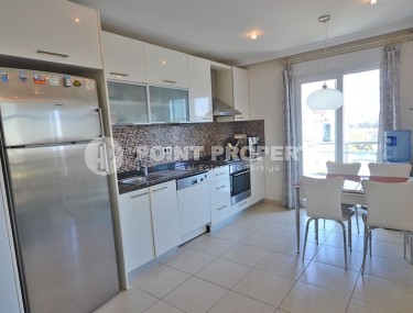 Панорамная двухуровневая квартира на 4-м этаже с мансардой, в жилом комплексе с богатой внутренней инфраструктурой-id-7533-фото-4