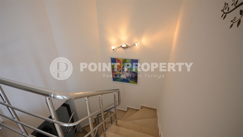 Панорамная двухуровневая квартира на 4-м этаже с мансардой, в жилом комплексе с богатой внутренней инфраструктурой-id-7533-фото-11