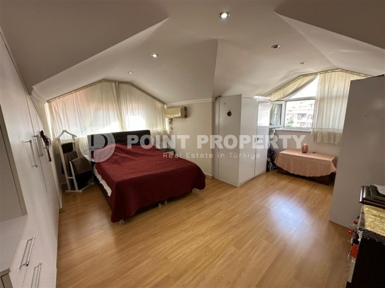 Large two-level apartment 4+1, with a total area of 285 m2, in the center of the modern area of Alanya - Cikcilli-id-7536-photo-8