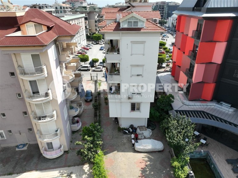 Large two-level apartment 4+1, with a total area of 285 m2, in the center of the modern area of Alanya - Cikcilli-id-7536-photo-18