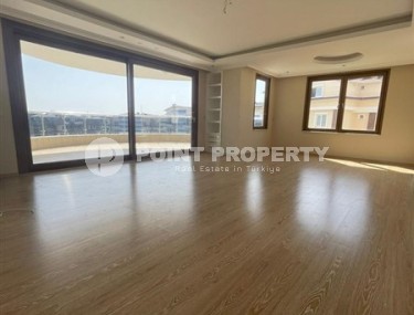 Linear apartment 4+1 with new renovation and high-quality finishing, on the 4th floor in a comfortable residential complex with hotel infrastructure-id-7540-photo-3