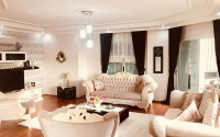 Spacious five-bedroom penthouse, 300m², in the center of Alanya, Buykhasbahce district.-id-1582-photo-1