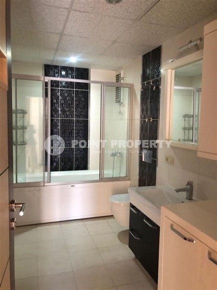 Linear apartment 4+1 with new renovation and high-quality finishing, on the 4th floor in a comfortable residential complex with hotel infrastructure-id-7540-photo-15