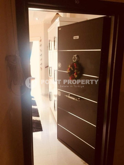 Spacious five-bedroom penthouse, 300m², in the center of Alanya, Buykhasbahce district.-id-1582-photo-2