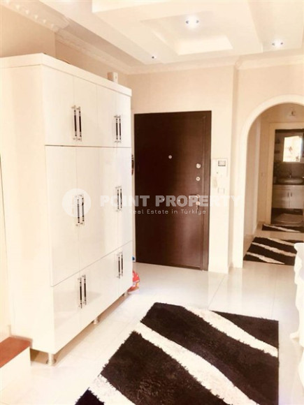 Spacious five-bedroom penthouse, 300m², in the center of Alanya, Buykhasbahce district.-id-1582-photo-5