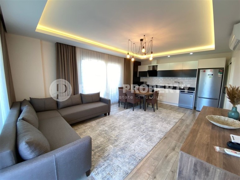 Готовая к проживанию квартира с современным дизайном, комфортабельной мебелью и всей необходимой бытовой техникой, в 600 метрах от моря-id-7544-фото-3