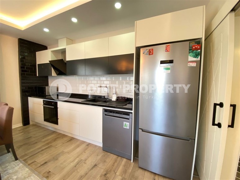 Готовая к проживанию квартира с современным дизайном, комфортабельной мебелью и всей необходимой бытовой техникой, в 600 метрах от моря-id-7544-фото-4