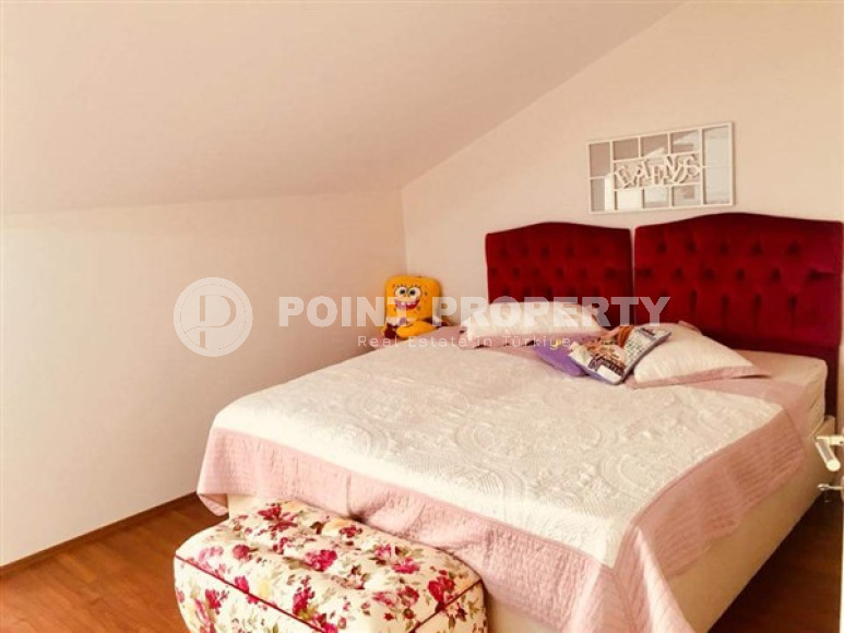 Spacious five-bedroom penthouse, 300m², in the center of Alanya, Buykhasbahce district.-id-1582-photo-19