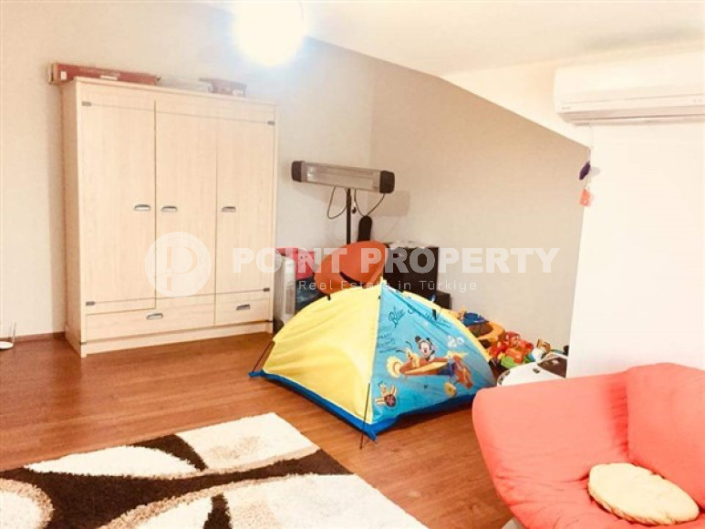 Spacious five-bedroom penthouse, 300m², in the center of Alanya, Buykhasbahce district.-id-1582-photo-22