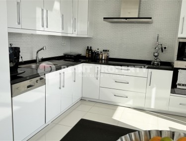 Современная двухэтажная вилла 3+1 с бассейном и садом, в комфортабельном комплексе, построенном в 2015 году-id-7552-фото-5