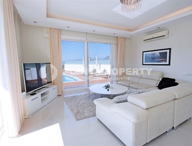 Панорамная вилла с инфинити бассейном и ухоженным зеленым садом, в пяти километрах от моря-id-7553-фото-3