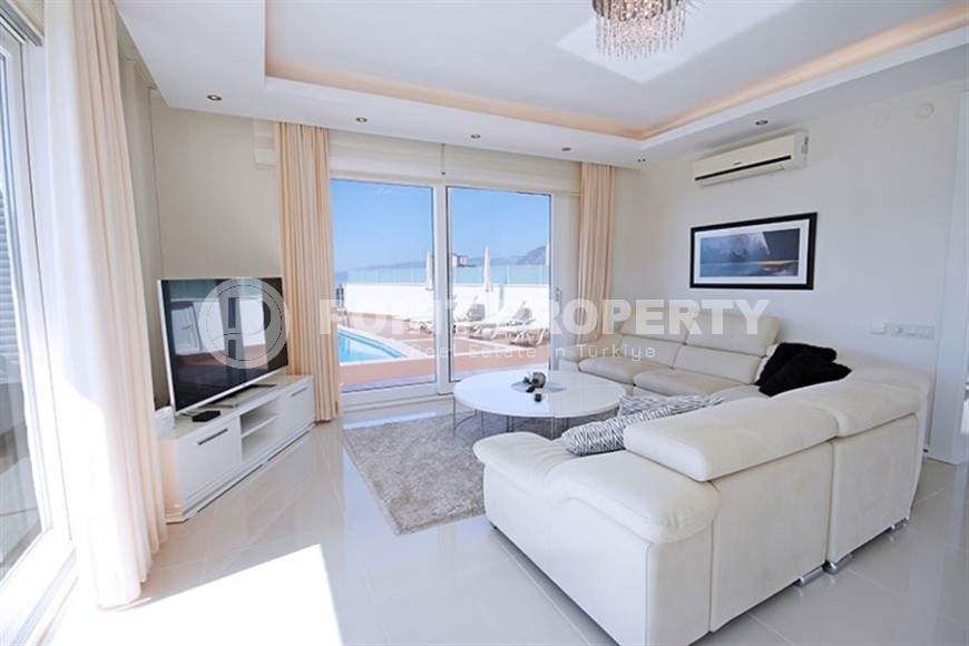 Панорамная вилла с инфинити бассейном и ухоженным зеленым садом, в пяти километрах от моря-id-7553-фото-3