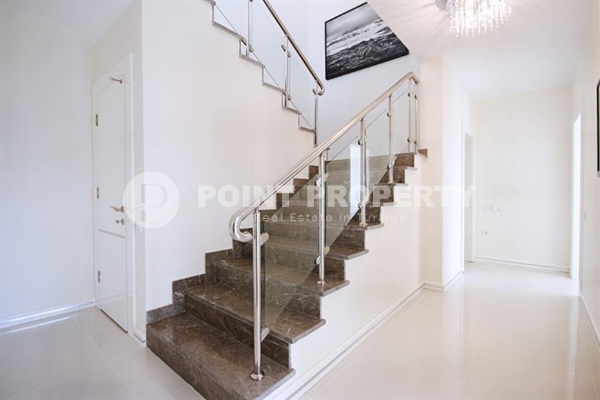 Панорамная вилла с инфинити бассейном и ухоженным зеленым садом, в пяти километрах от моря-id-7553-фото-15