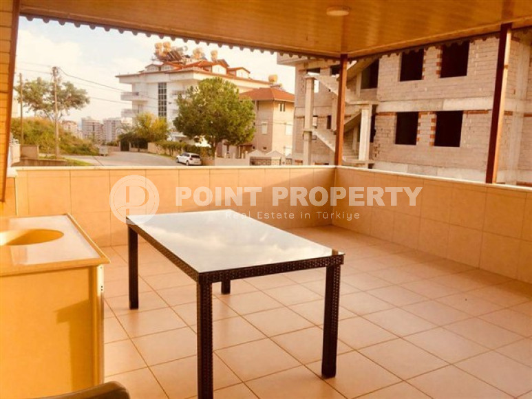 Spacious five-bedroom penthouse, 300m², in the center of Alanya, Buykhasbahce district.-id-1582-photo-29