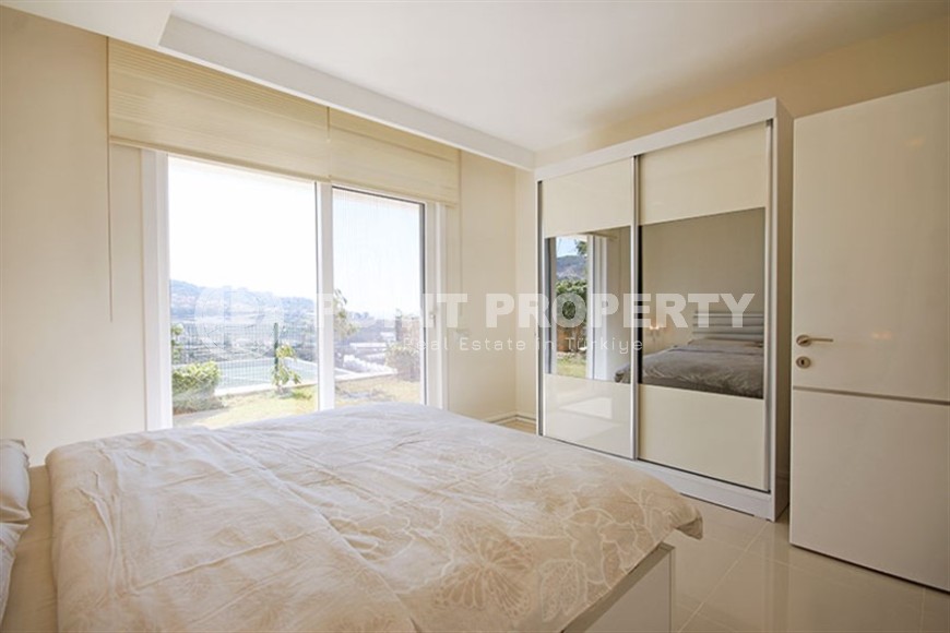 Панорамная вилла с инфинити бассейном и ухоженным зеленым садом, в пяти километрах от моря-id-7553-фото-11