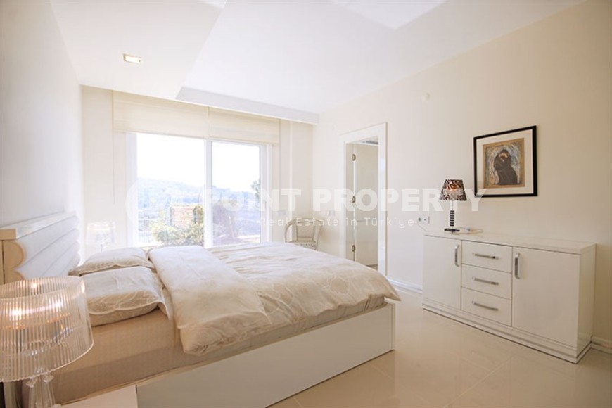 Панорамная вилла с инфинити бассейном и ухоженным зеленым садом, в пяти километрах от моря-id-7553-фото-13