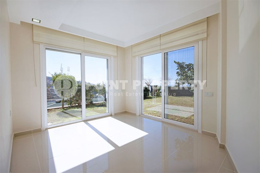 Панорамная вилла с инфинити бассейном и ухоженным зеленым садом, в пяти километрах от моря-id-7553-фото-14