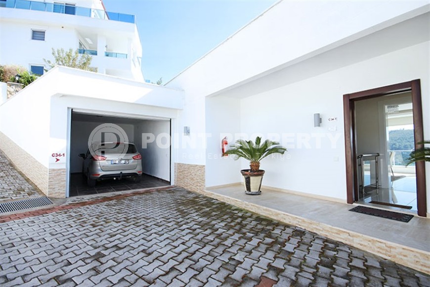 Панорамная вилла с инфинити бассейном и ухоженным зеленым садом, в пяти километрах от моря-id-7553-фото-28