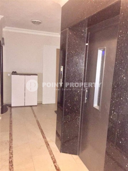 Spacious five-bedroom penthouse, 300m², in the center of Alanya, Buykhasbahce district.-id-1582-photo-32