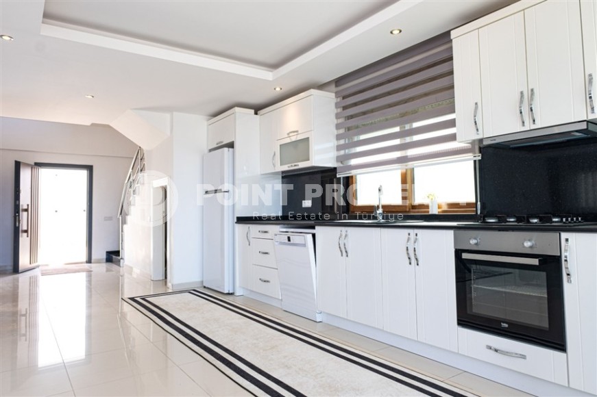 Просторная, современная вилла с панорамным видом на море и зеленые сады, в спокойном районе Аланьи - Каргыджак-id-7554-фото-4