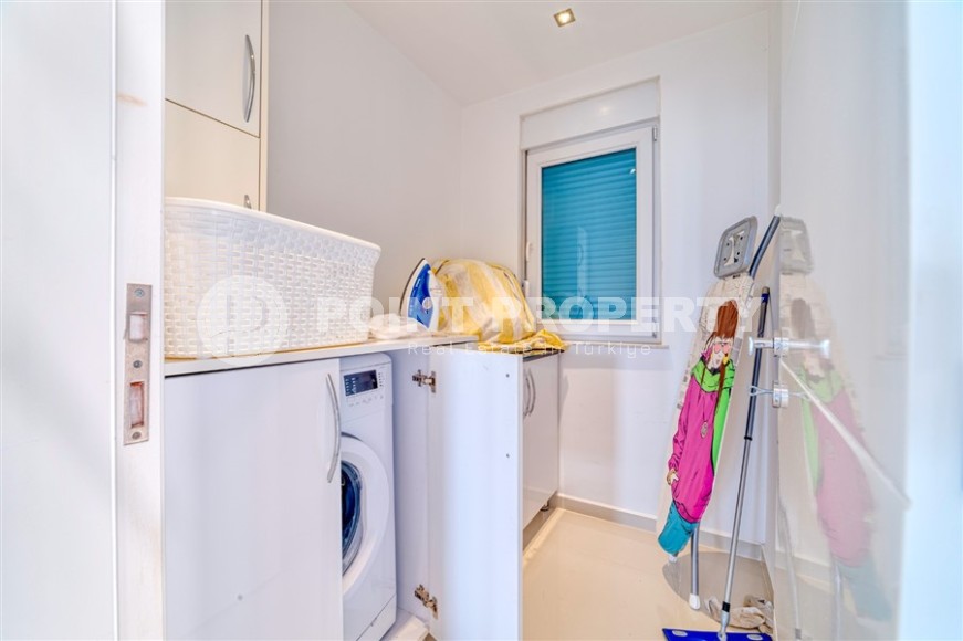 Атмосферная двухэтажная вилла с бассейном и цветущим садом, в 2200 метрах от моря-id-7556-фото-18