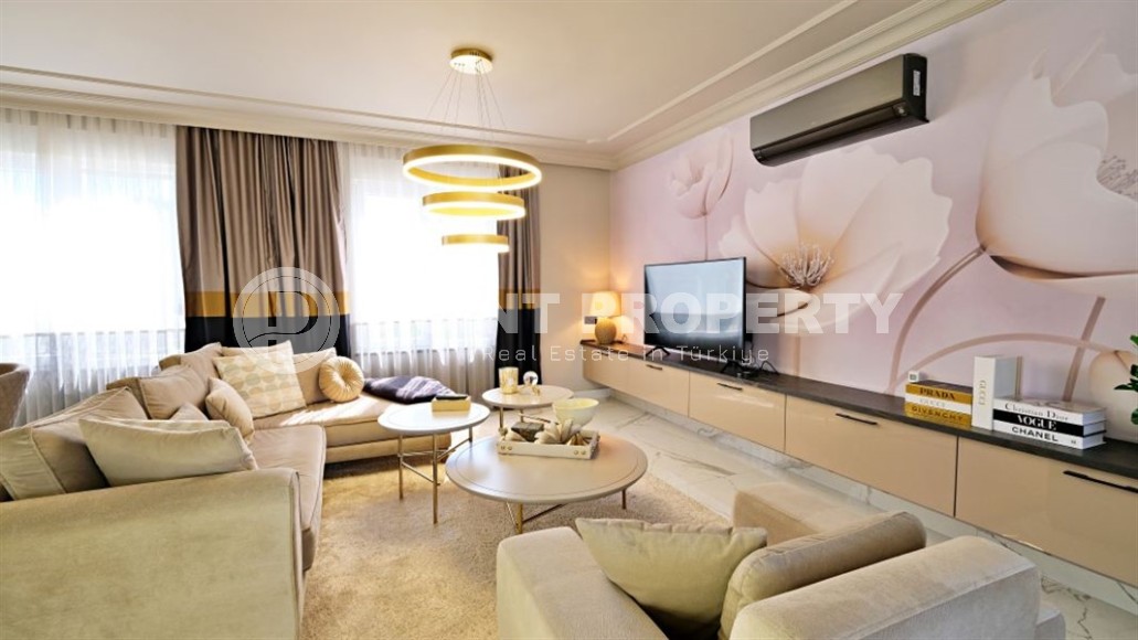 Villa built in 2007 with a new designer renovation, in the modern area of Alanya - Mahmutlar-id-7559-photo-3