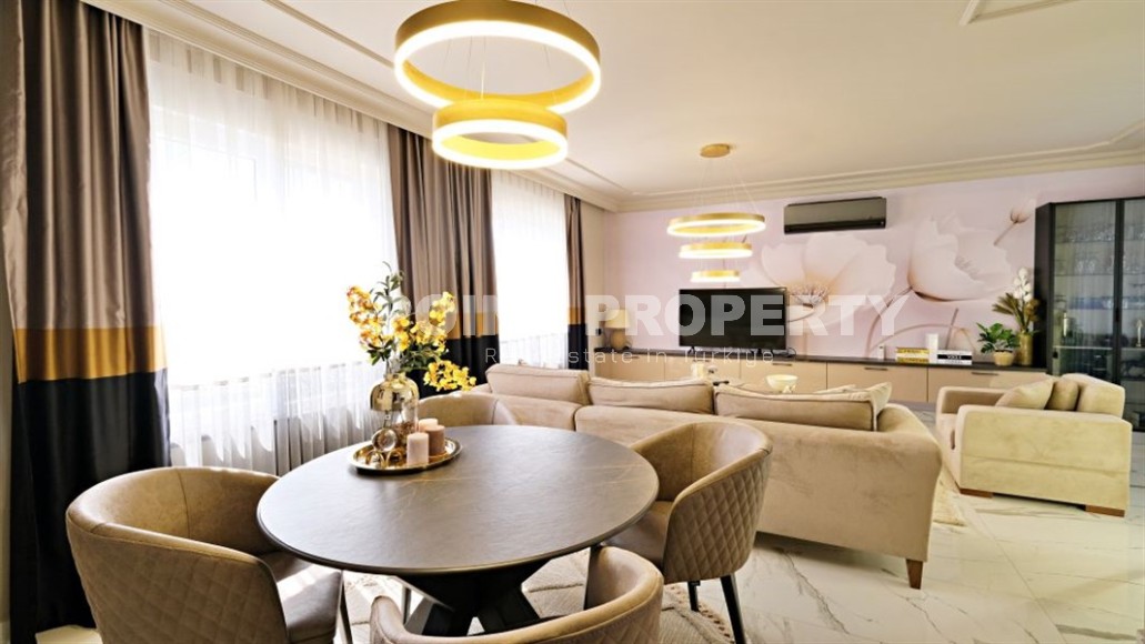 Villa built in 2007 with a new designer renovation, in the modern area of Alanya - Mahmutlar-id-7559-photo-4