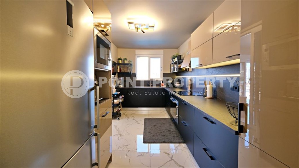 Villa built in 2007 with a new designer renovation, in the modern area of Alanya - Mahmutlar-id-7559-photo-5