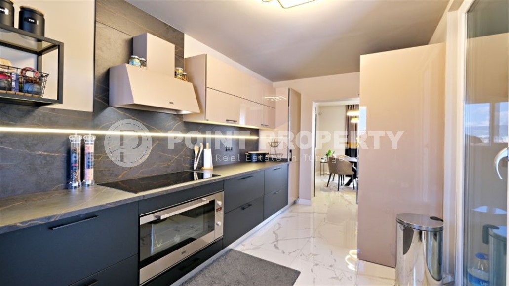 Villa built in 2007 with a new designer renovation, in the modern area of Alanya - Mahmutlar-id-7559-photo-6