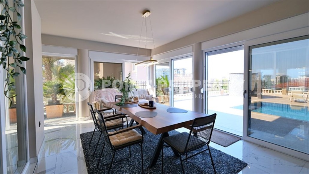 Villa built in 2007 with a new designer renovation, in the modern area of Alanya - Mahmutlar-id-7559-photo-7