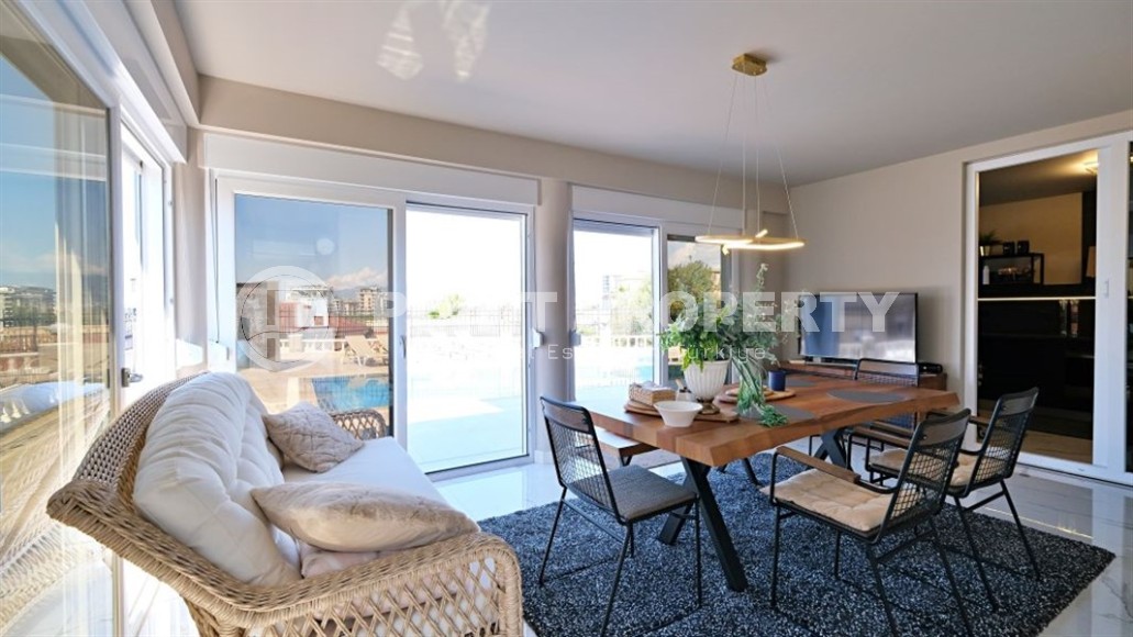 Villa built in 2007 with a new designer renovation, in the modern area of Alanya - Mahmutlar-id-7559-photo-8