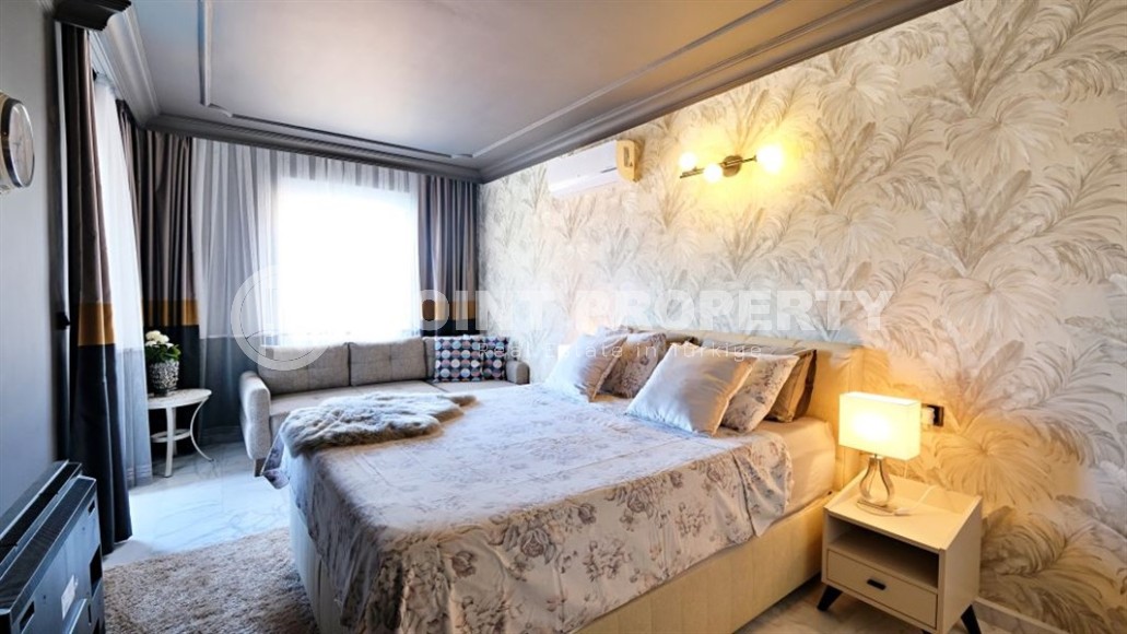 Villa built in 2007 with a new designer renovation, in the modern area of Alanya - Mahmutlar-id-7559-photo-11